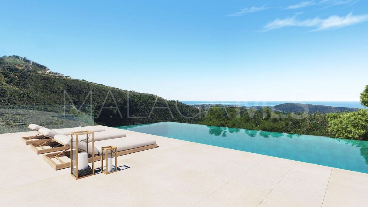 Villa for sale in Benahavis