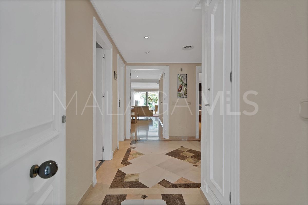 Se vende apartamento planta baja in New Golden Mile with 2 bedrooms