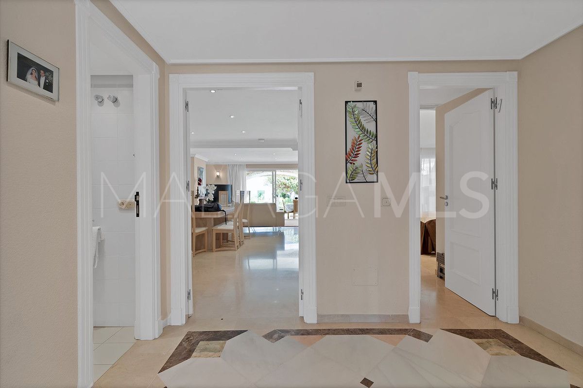 Se vende apartamento planta baja in New Golden Mile with 2 bedrooms