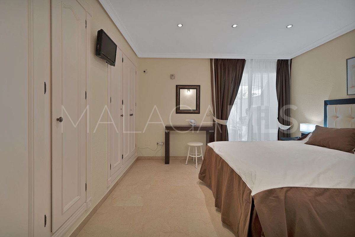 Se vende apartamento planta baja in New Golden Mile with 2 bedrooms
