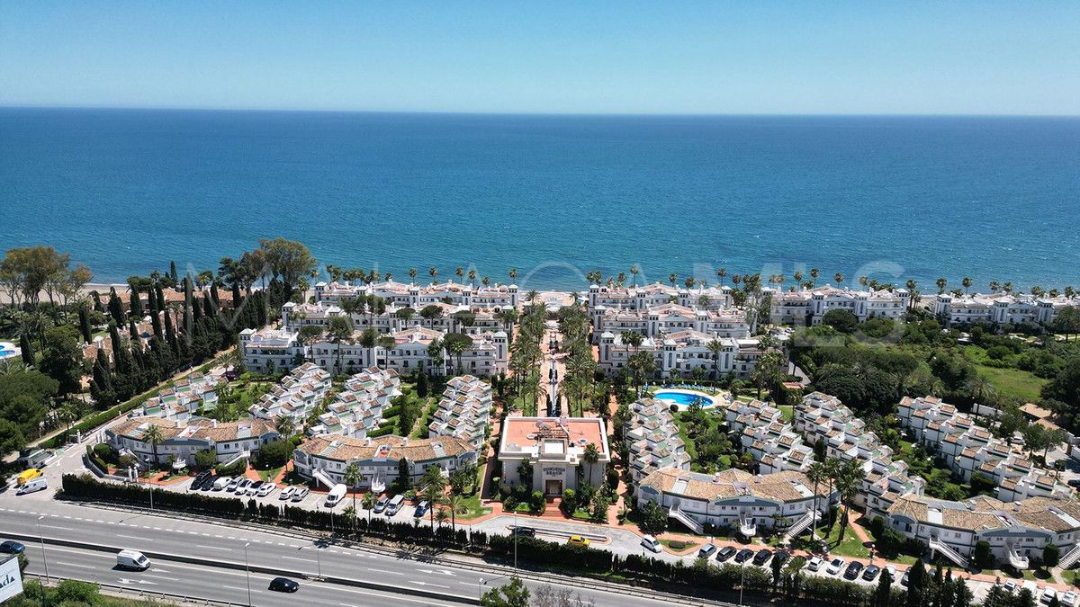 Se vende apartamento planta baja in New Golden Mile with 2 bedrooms