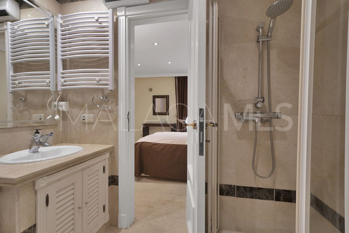 Se vende apartamento planta baja in New Golden Mile with 2 bedrooms