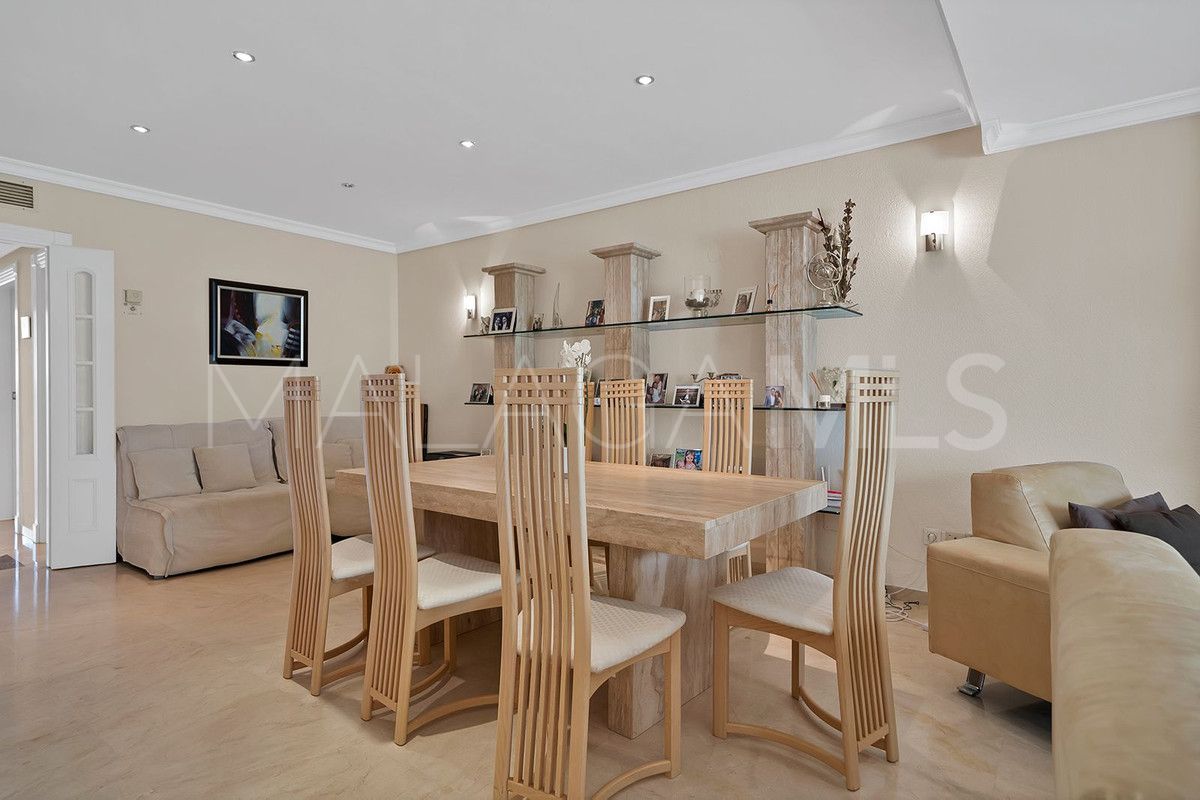 Se vende apartamento planta baja in New Golden Mile with 2 bedrooms