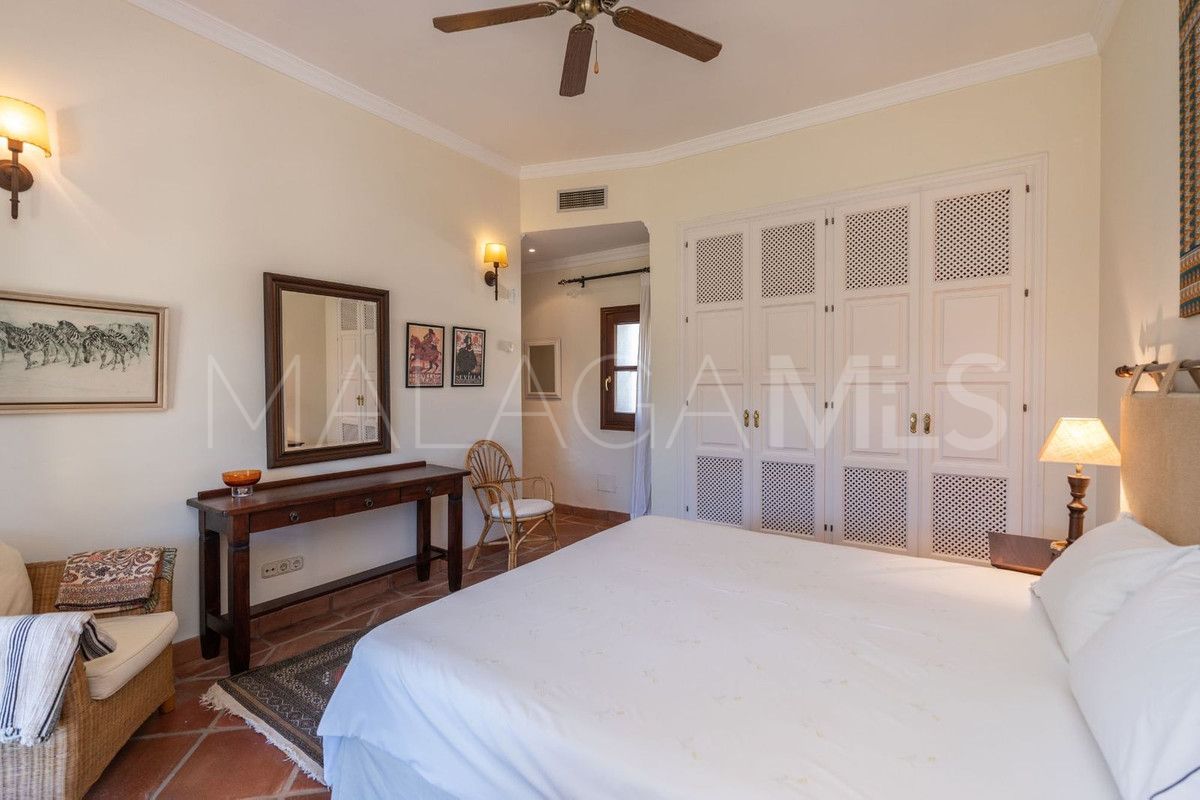 Villa with 4 bedrooms a la venta in Benahavis