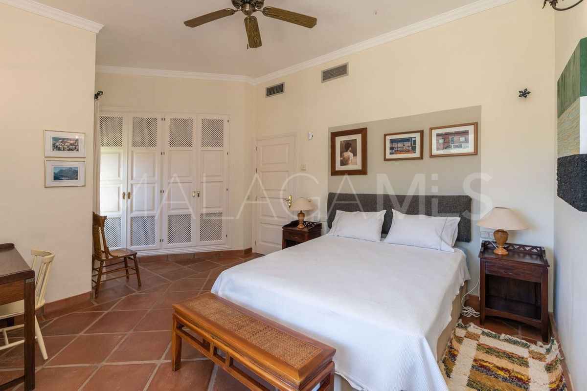 For sale 4 bedrooms villa in Benahavis