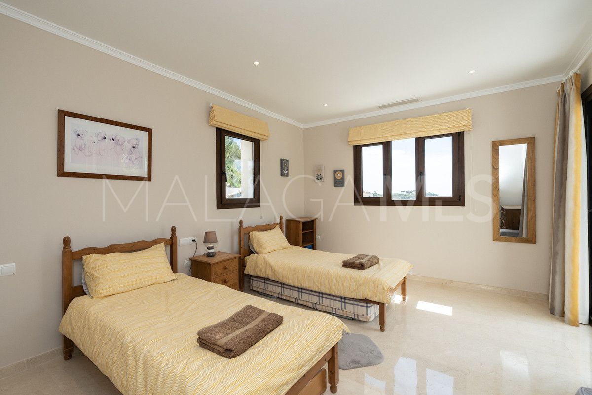 6 bedrooms Benahavis villa for sale