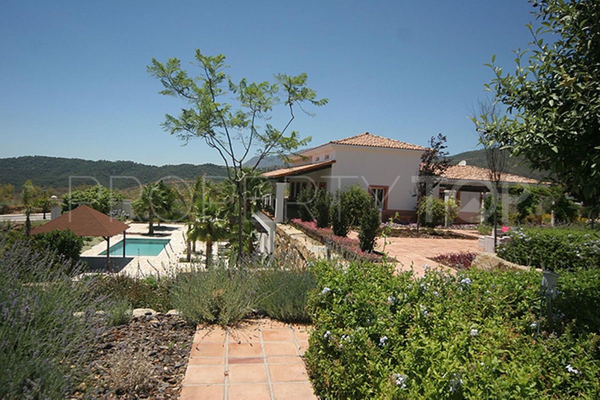 6 bedrooms villa in Benahavis for sale