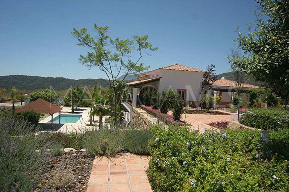 6 bedrooms villa in Benahavis for sale