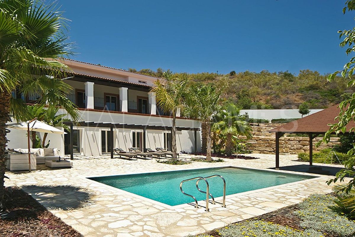 6 bedrooms villa in Benahavis for sale