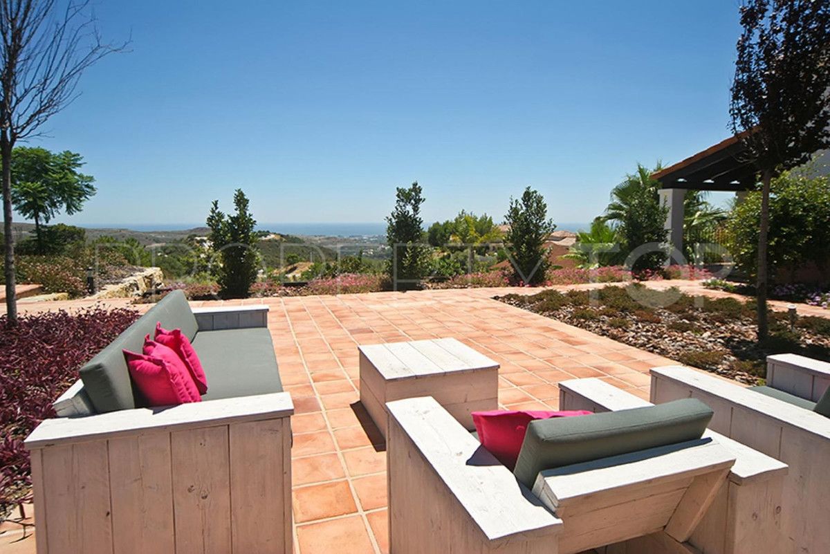 6 bedrooms villa in Benahavis for sale