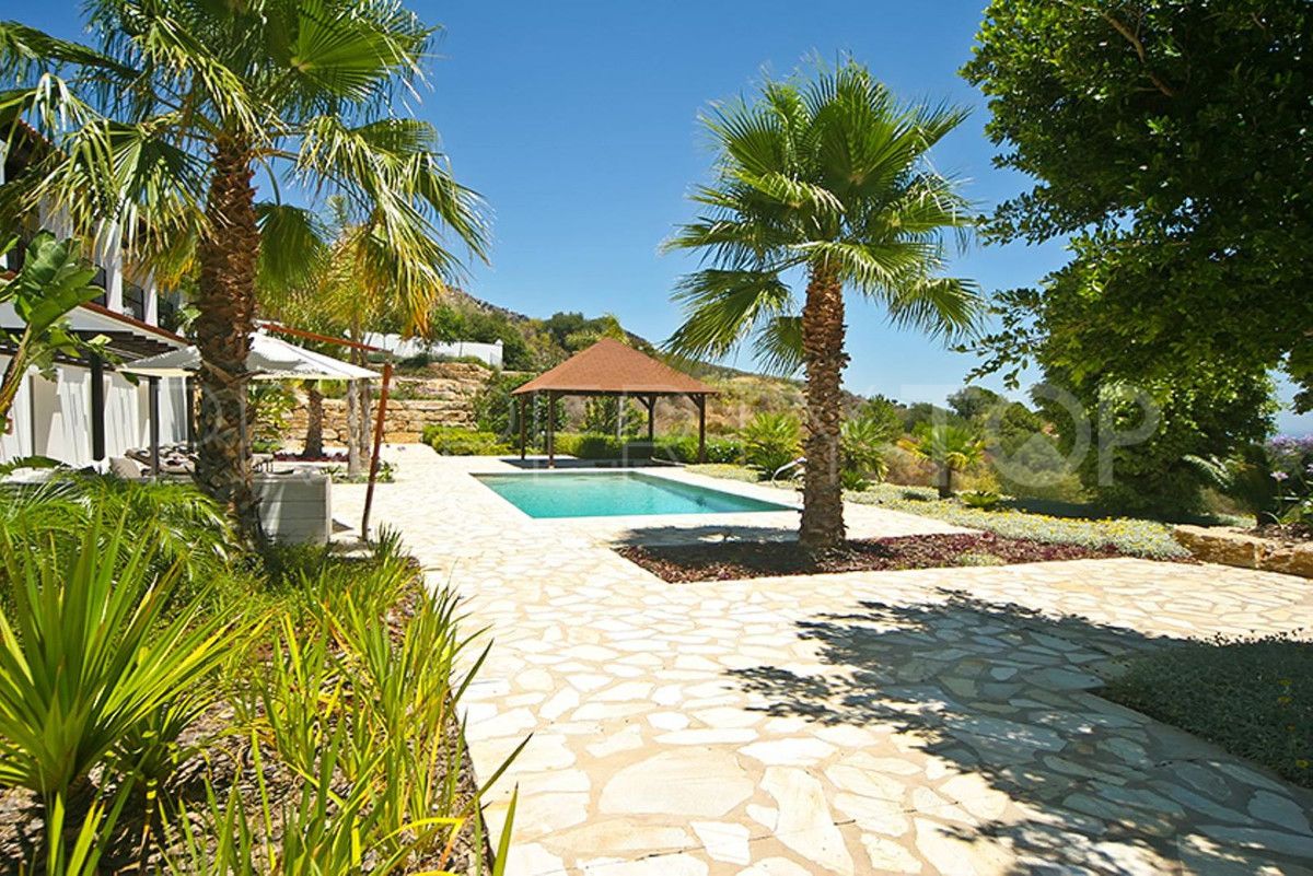 6 bedrooms villa in Benahavis for sale