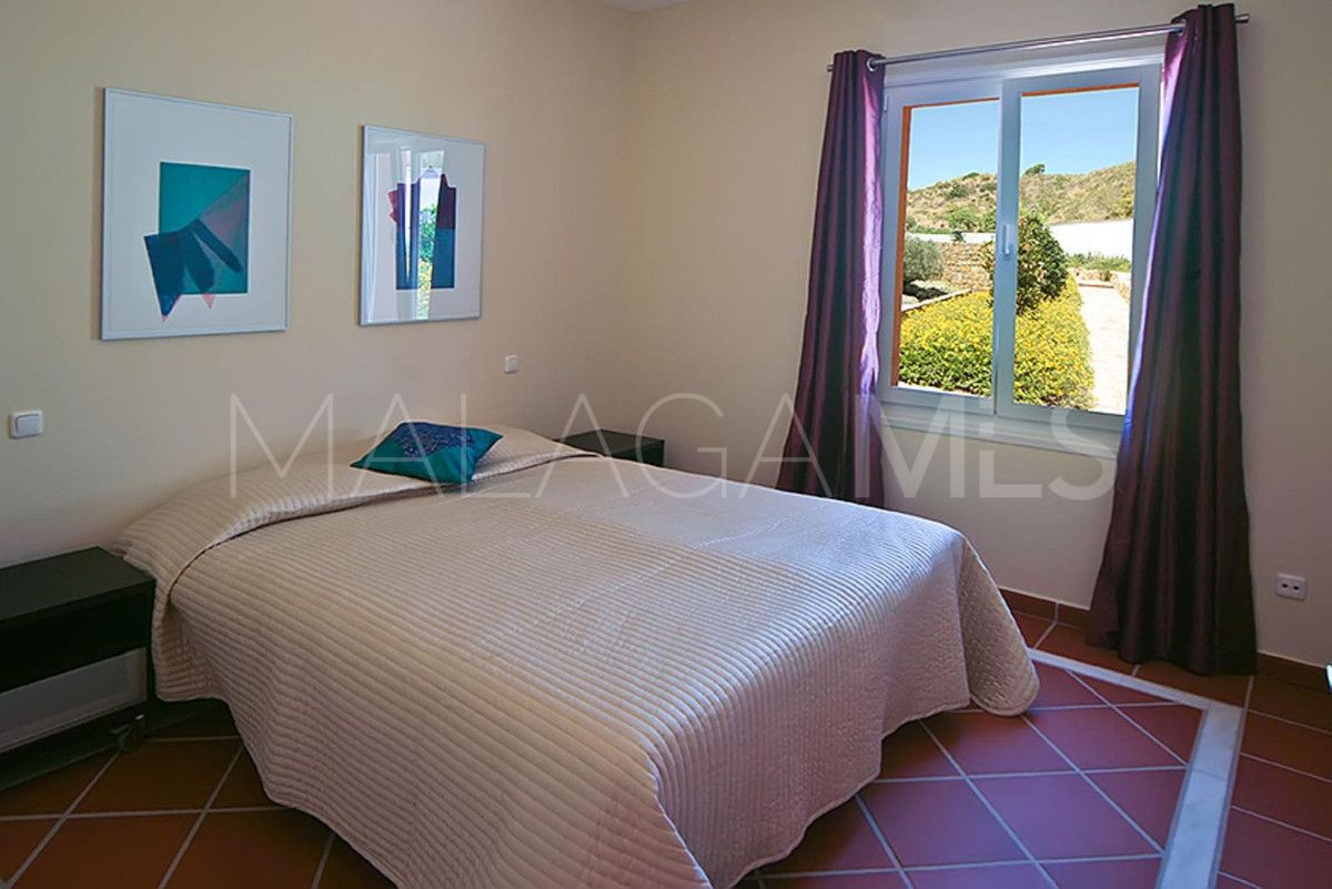 6 bedrooms villa in Benahavis for sale