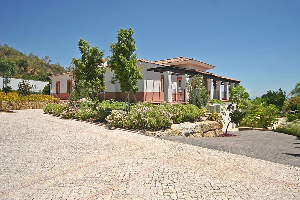 6 bedrooms villa in Benahavis for sale