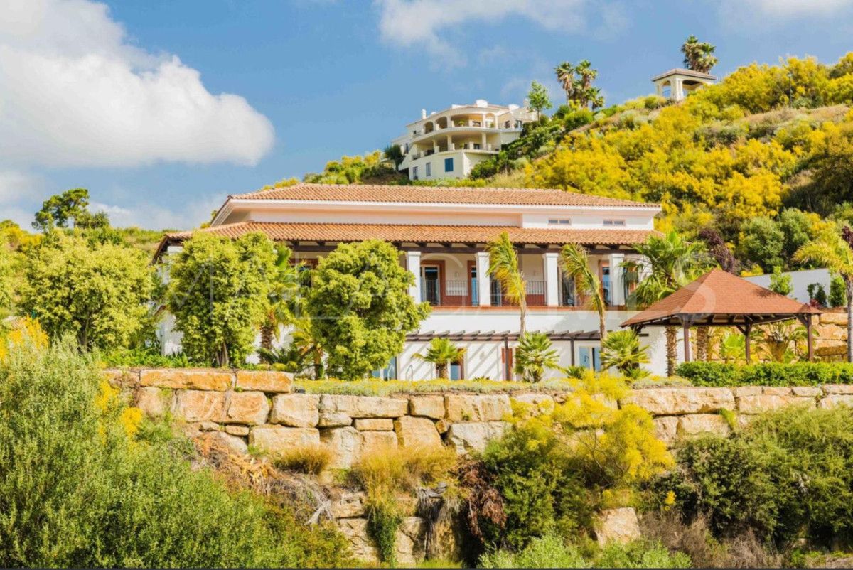 6 bedrooms villa in Benahavis for sale