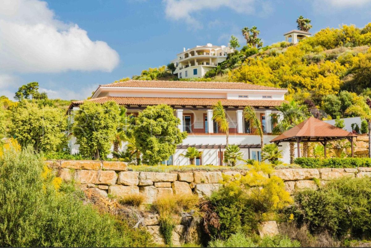 6 bedrooms villa in Benahavis for sale