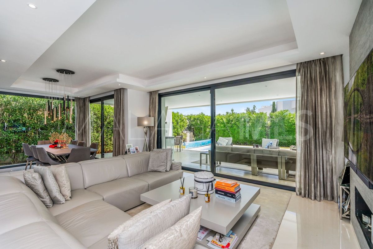 For sale El Paraiso 5 bedrooms villa