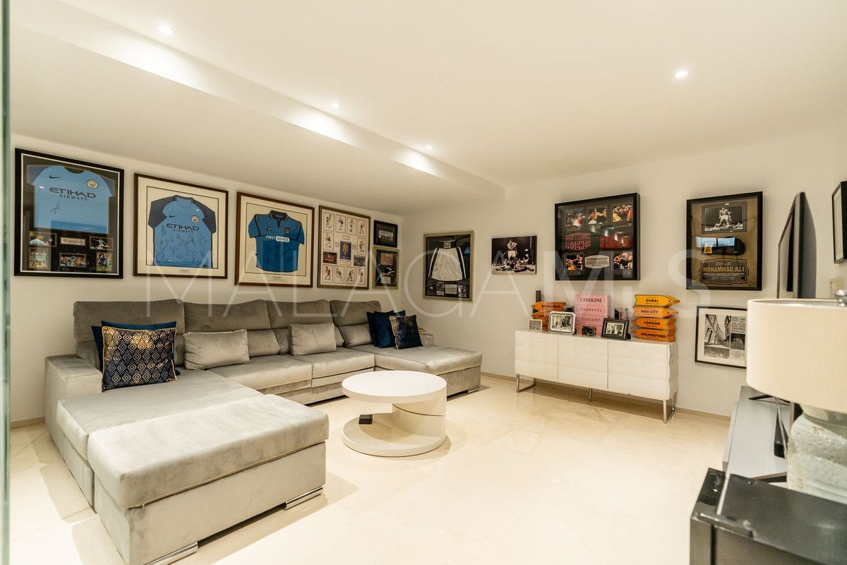 For sale El Paraiso 5 bedrooms villa