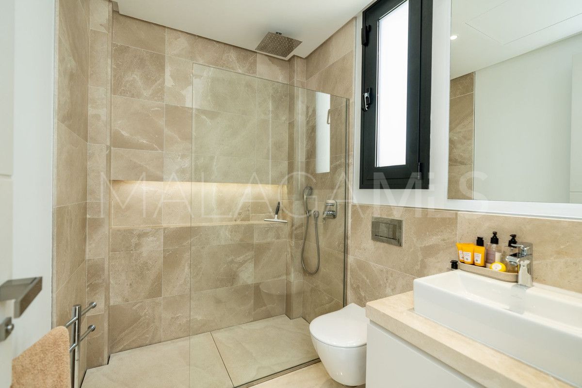 For sale El Paraiso 5 bedrooms villa