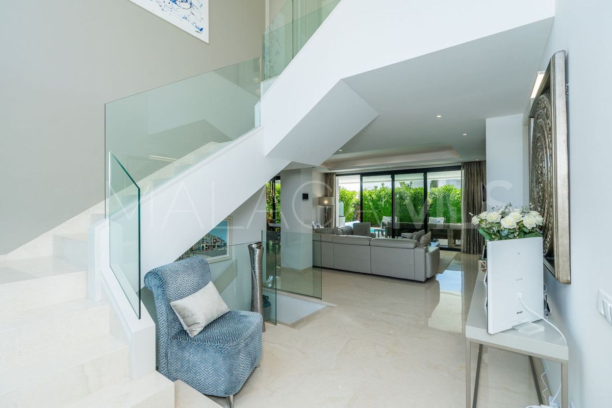 For sale El Paraiso 5 bedrooms villa