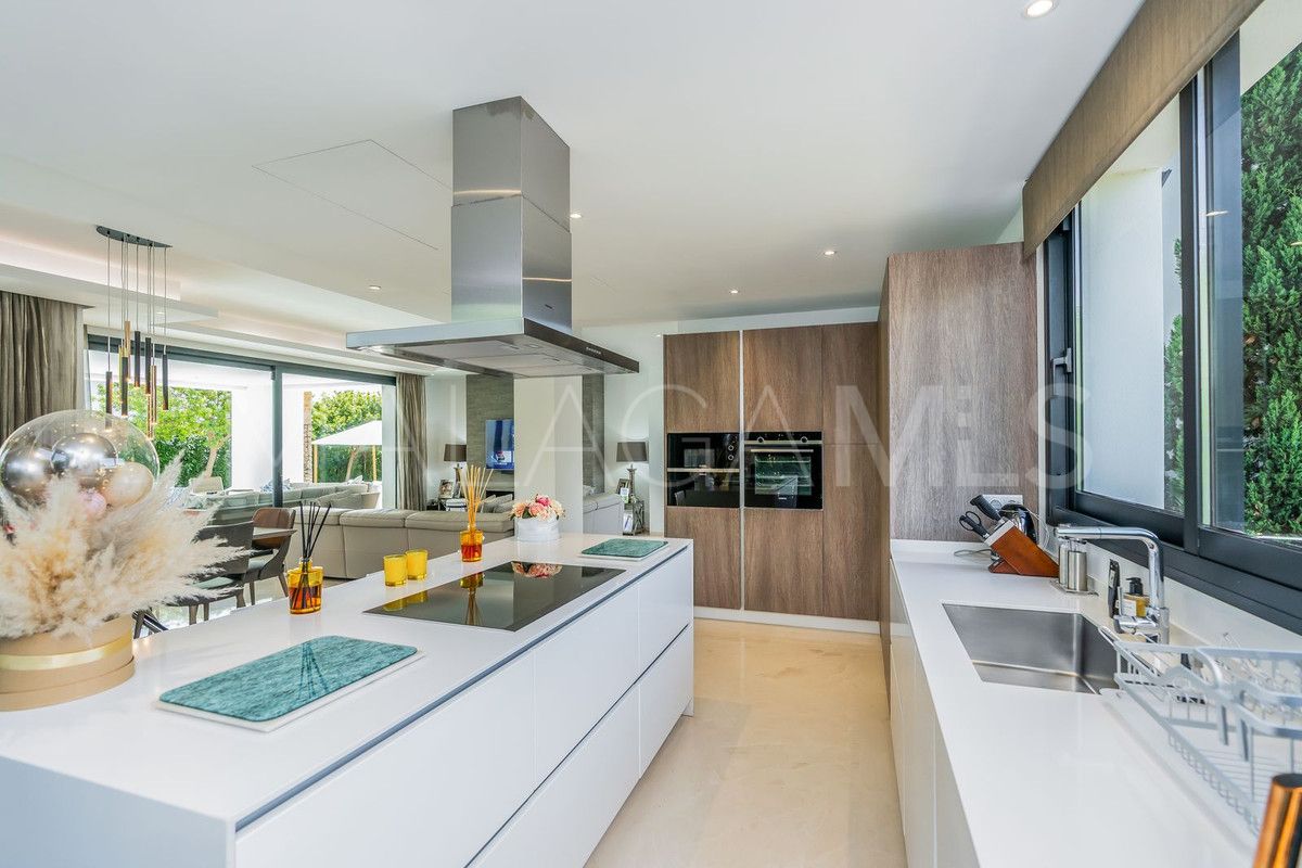 For sale El Paraiso 5 bedrooms villa