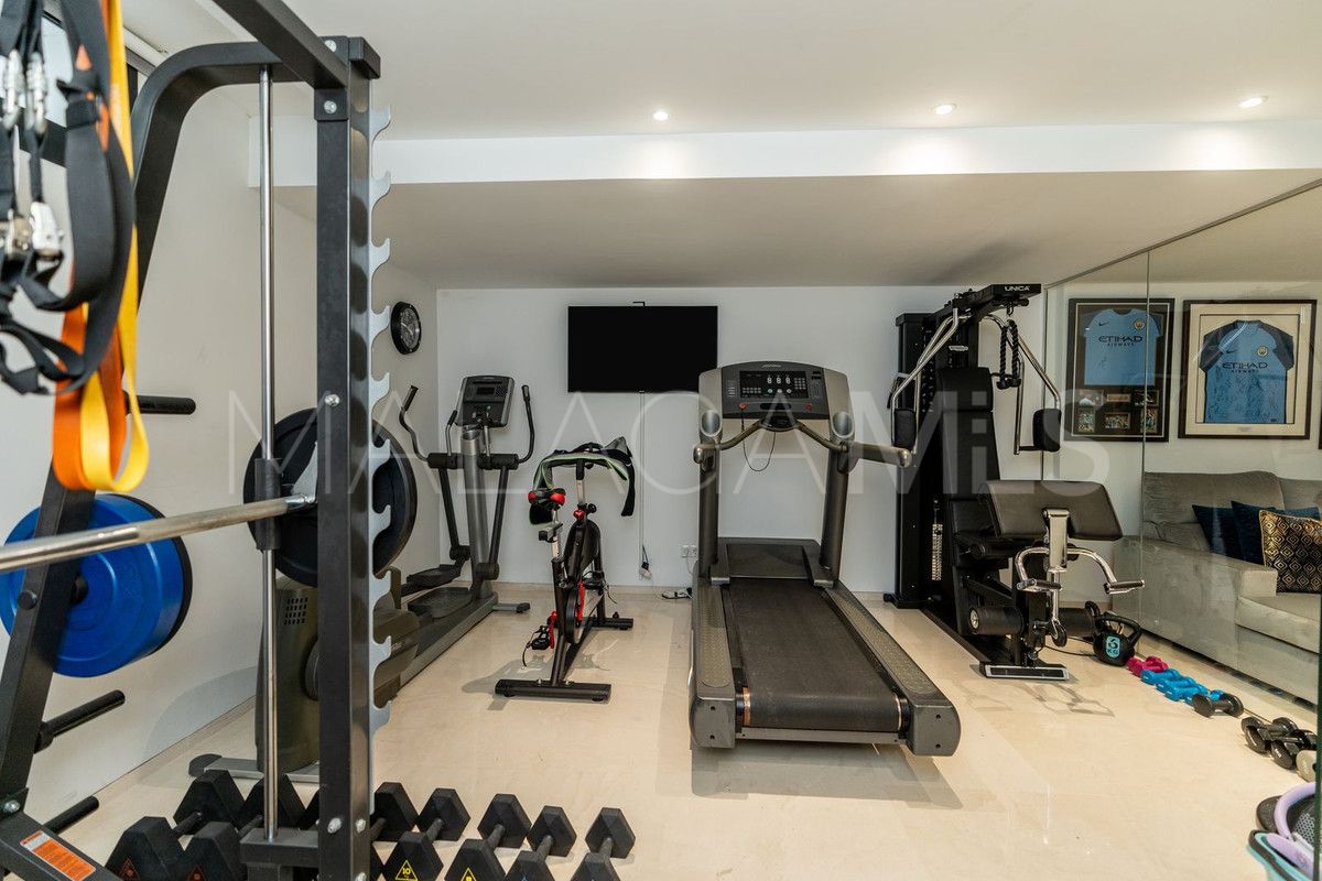 For sale El Paraiso 5 bedrooms villa
