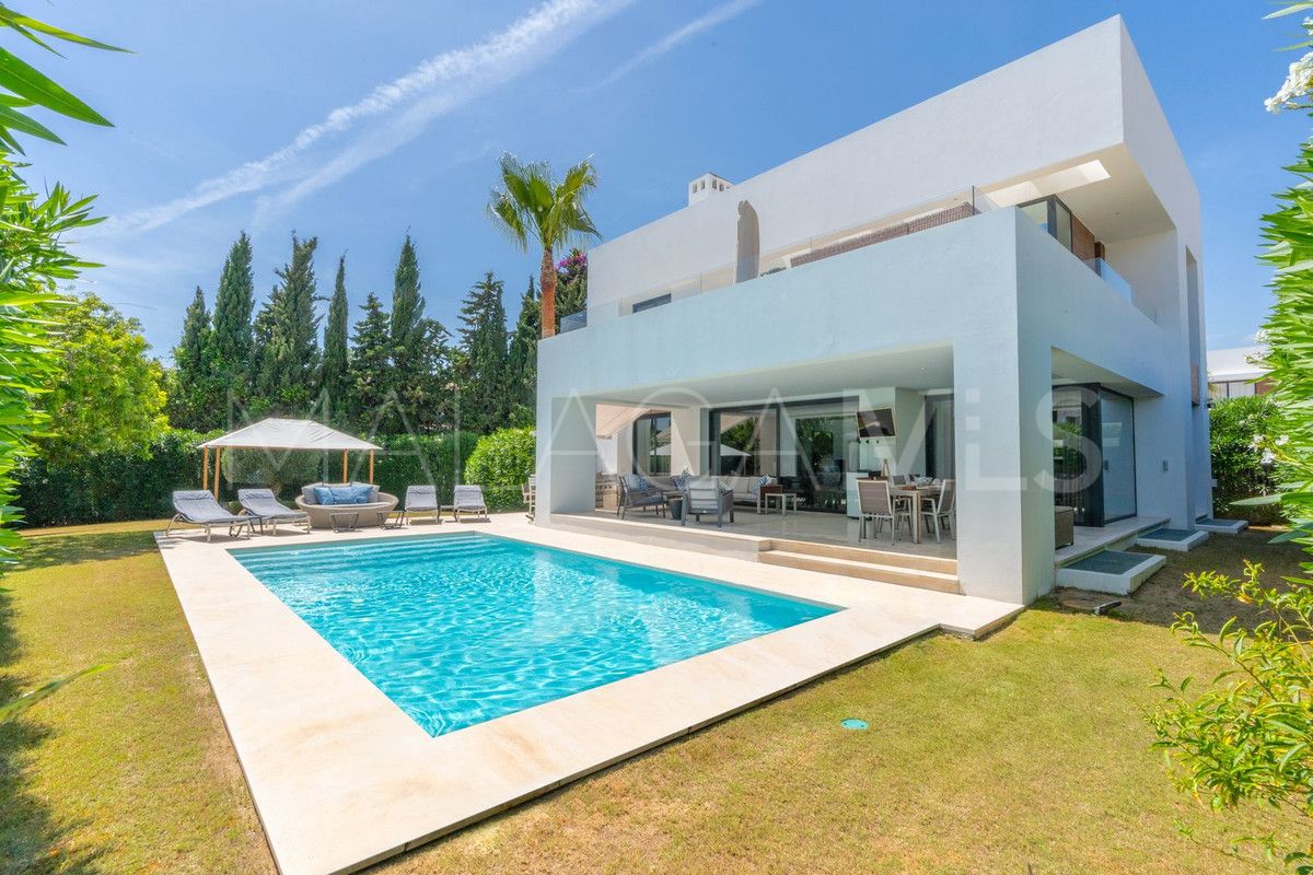 For sale El Paraiso 5 bedrooms villa
