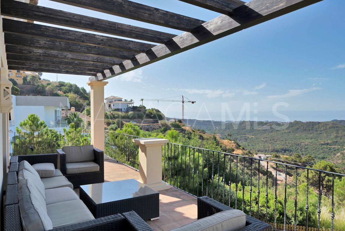 Villa for sale in Benahavis