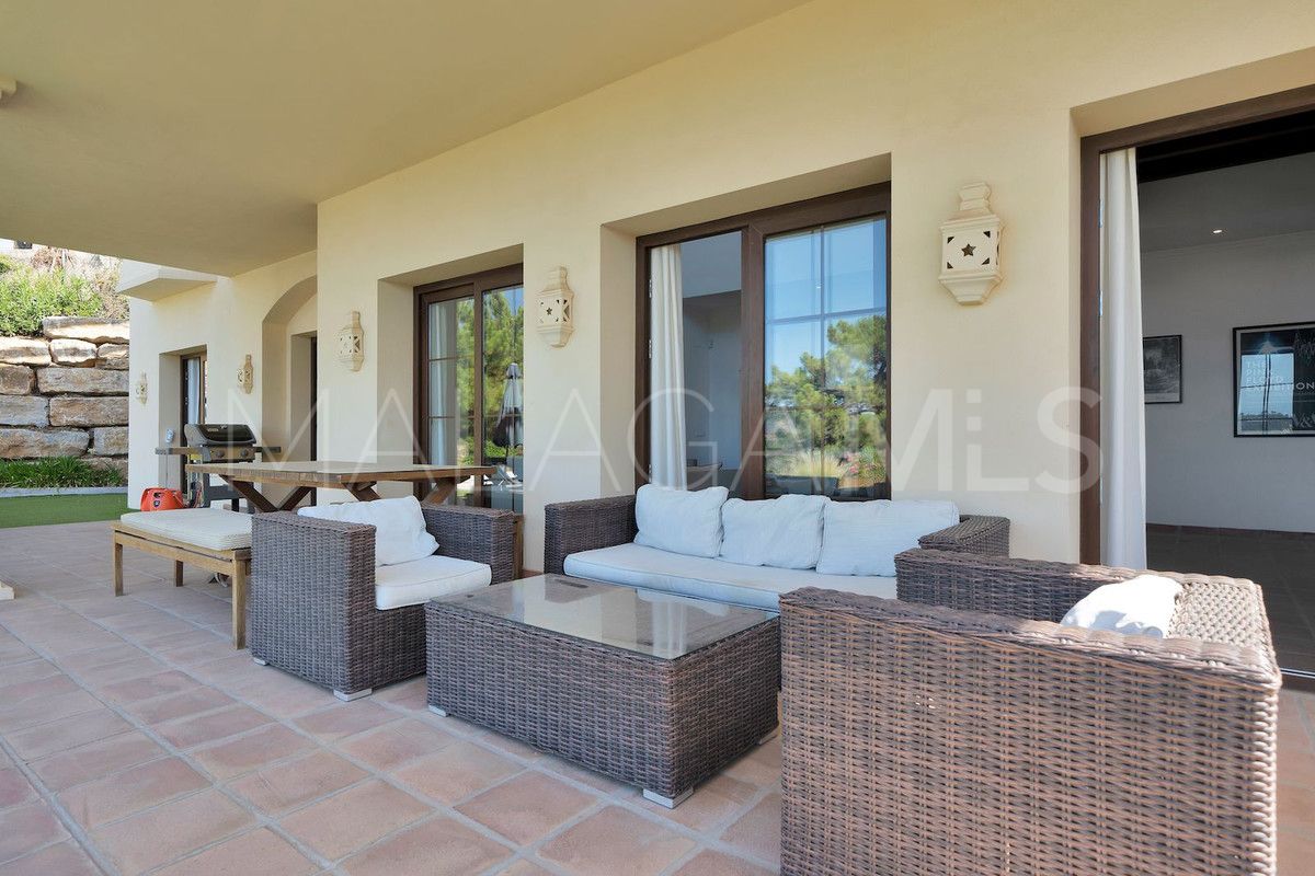 Villa for sale in Benahavis