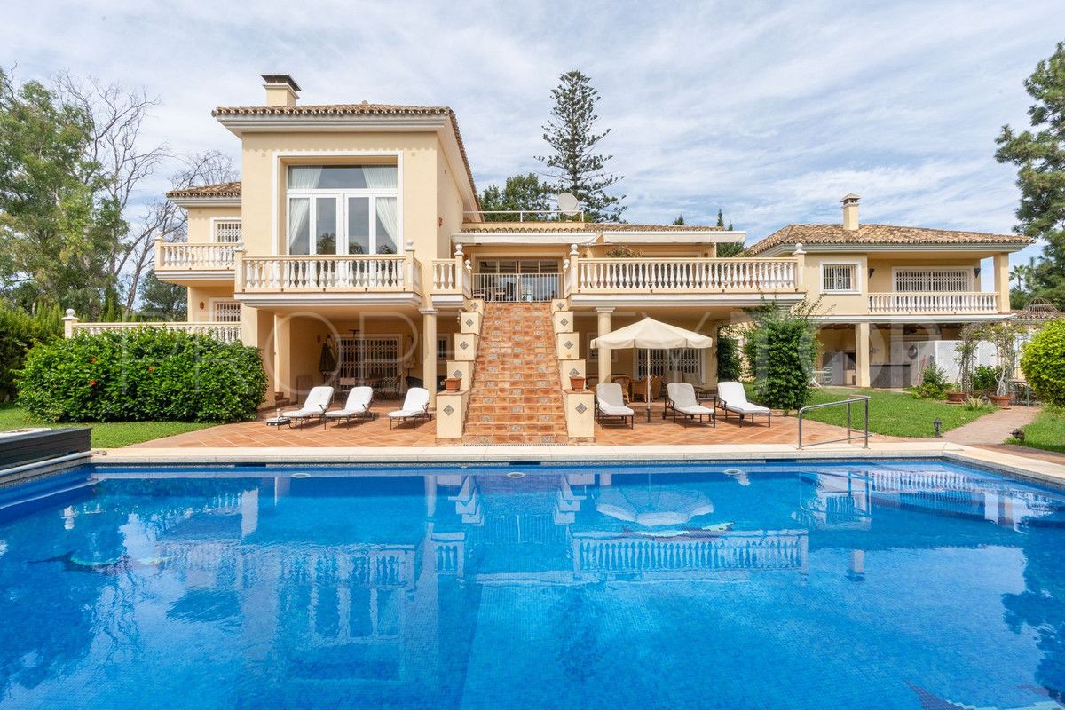 Villa en venta en Guadalmina Baja de 6 dormitorios