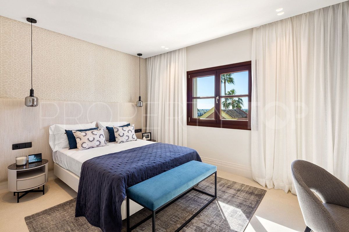 Marbella Golden Mile, adosado de 5 dormitorios en venta