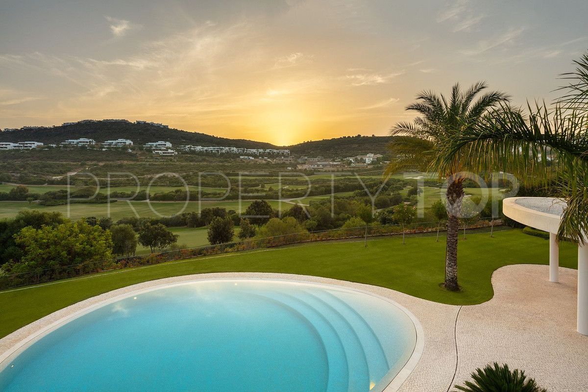 Villa for sale in Casares with 4 bedrooms