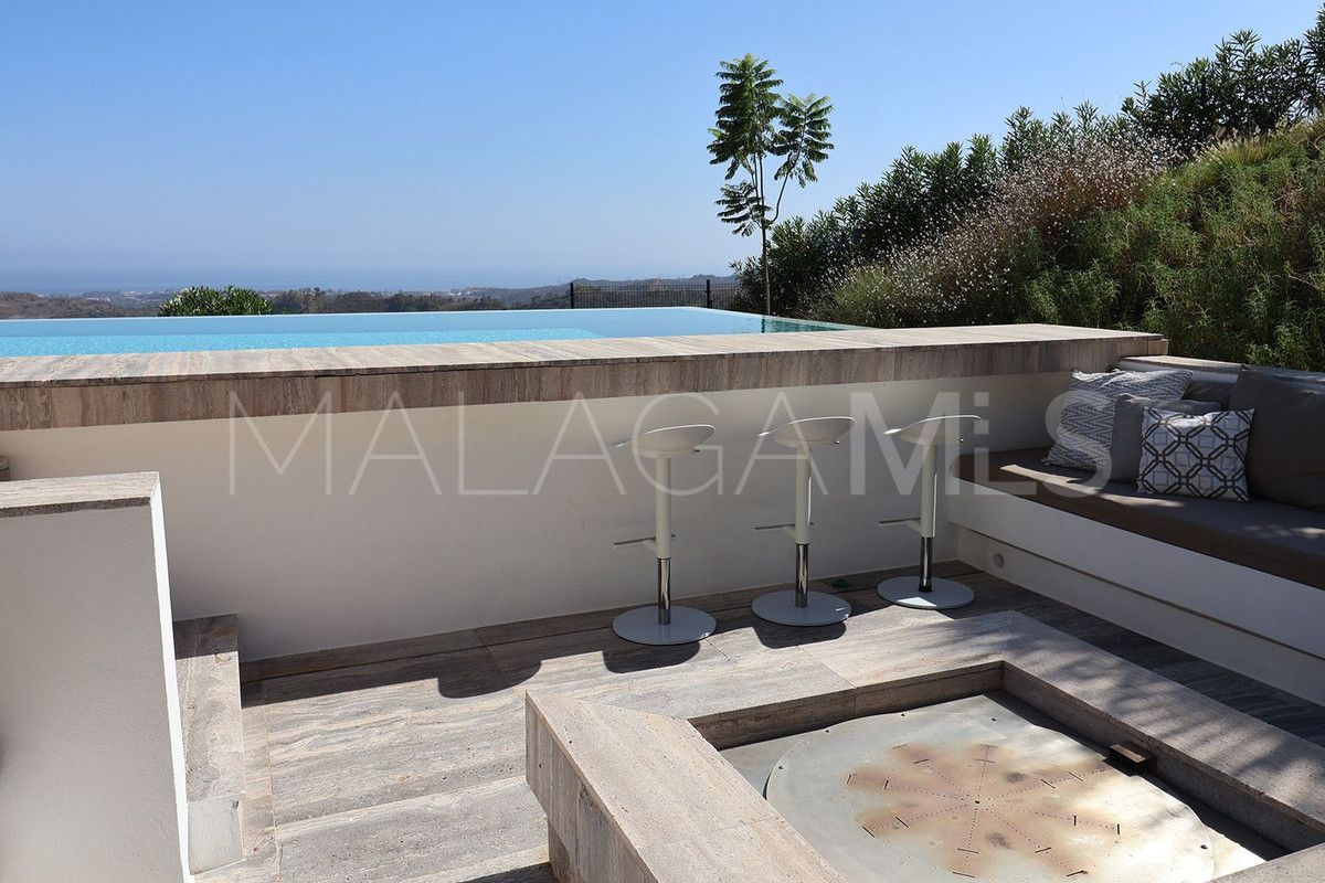 Villa for sale in Benahavis