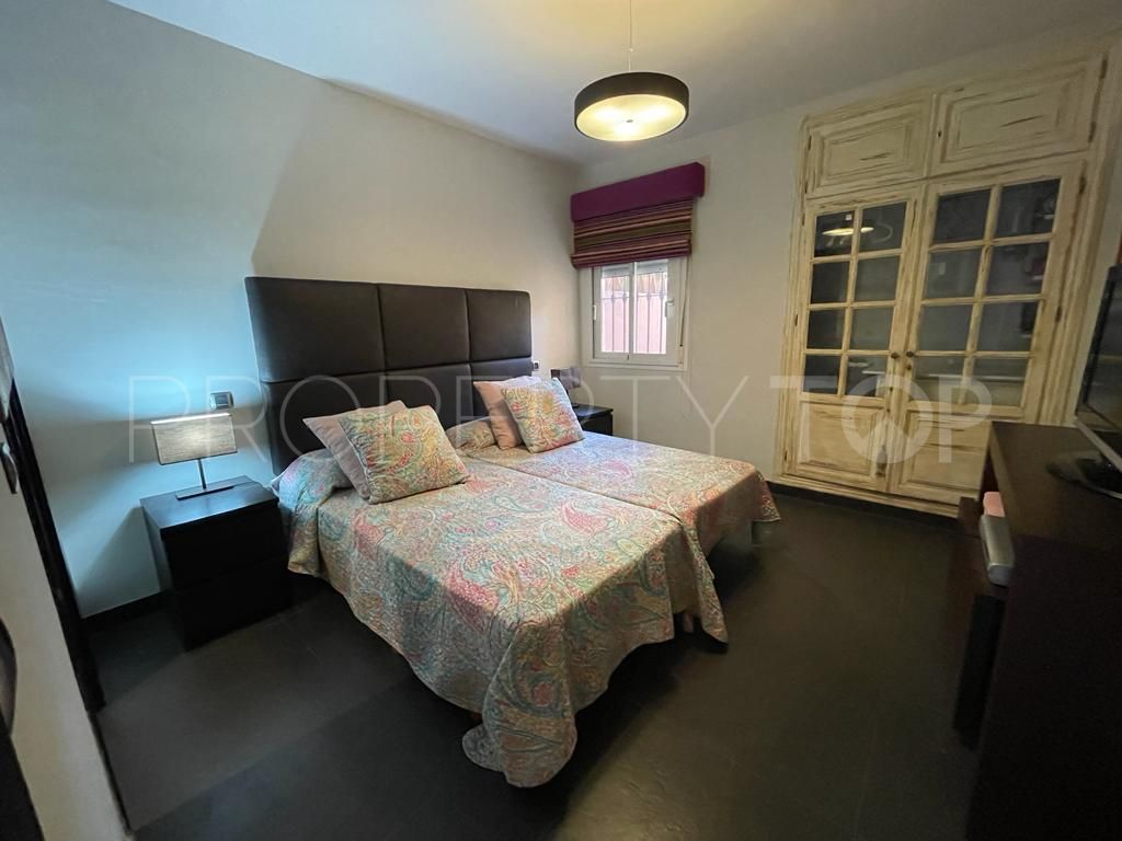 Se vende apartamento planta baja en Guadalmina Alta con 2 dormitorios