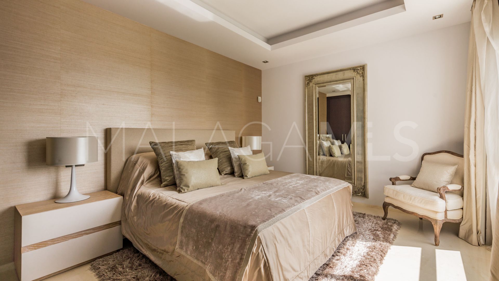 For sale 5 bedrooms villa in Altos de Puente Romano
