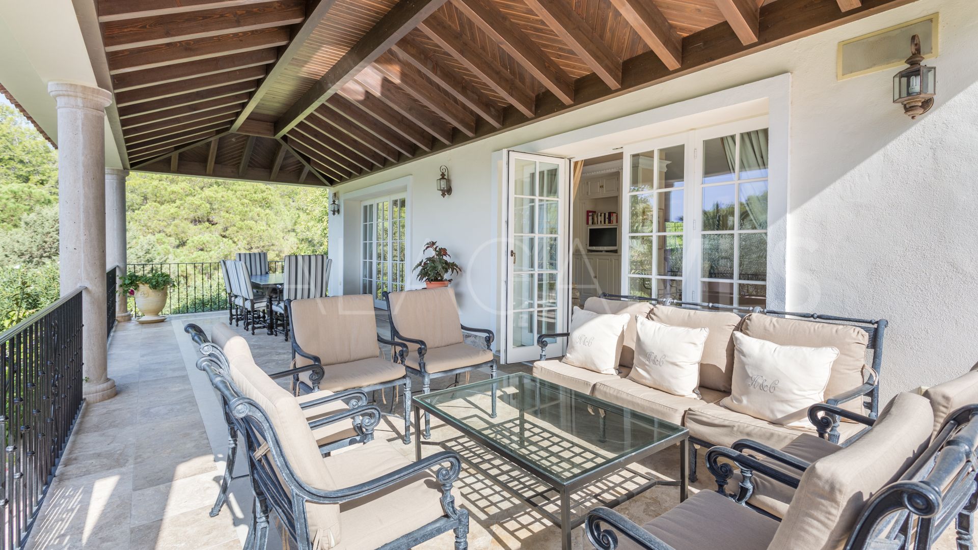 Buy villa in Hacienda las Chapas