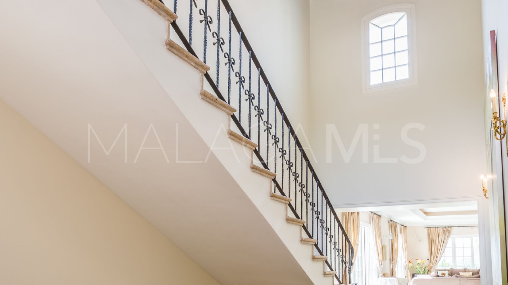 Buy villa in Hacienda las Chapas