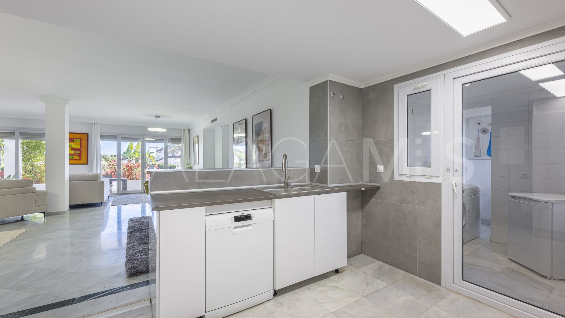 For sale Monte Paraiso 3 bedrooms ground floor apartment