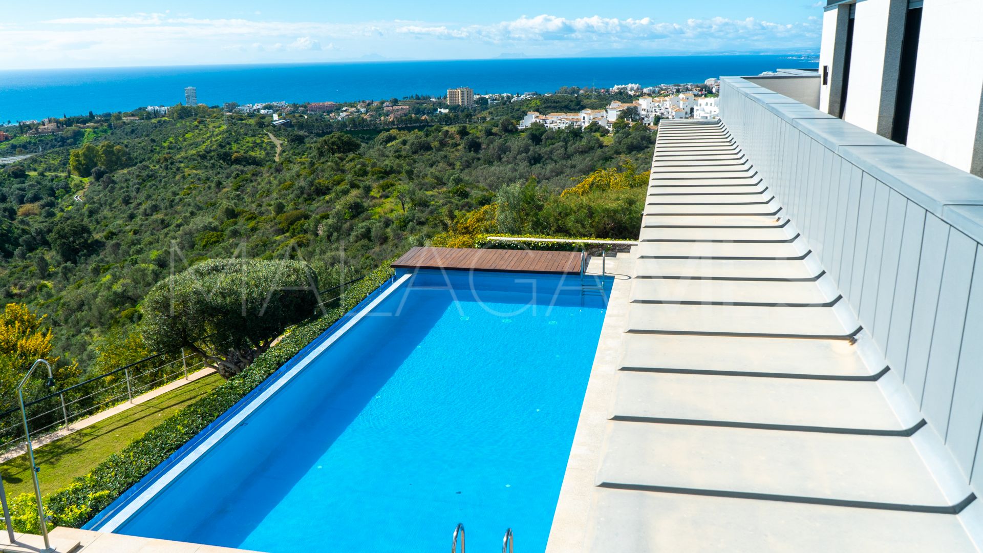 Villa for sale in Los Altos de los Monteros