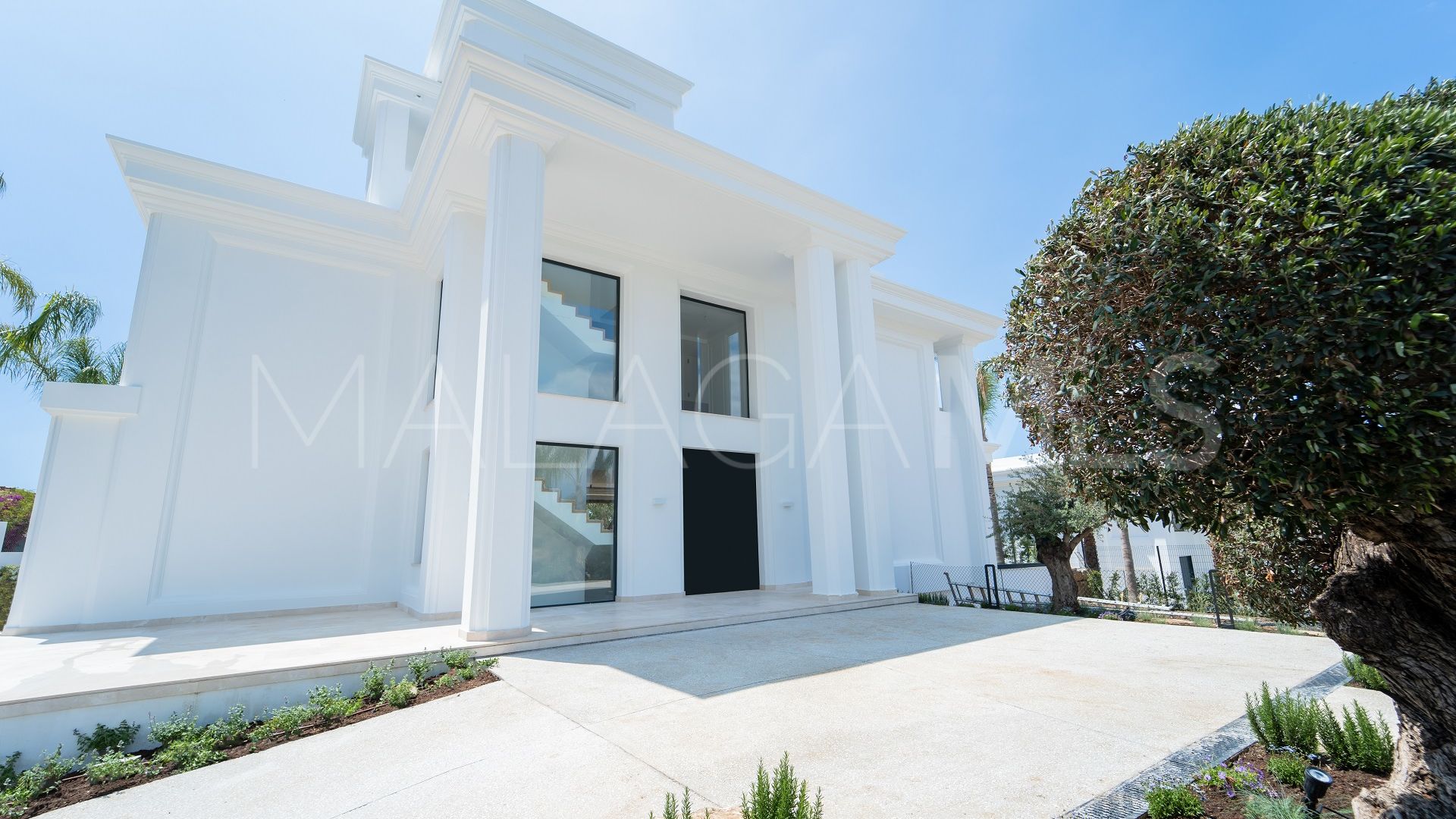 Villa for sale in Las Lomas del Marbella Club