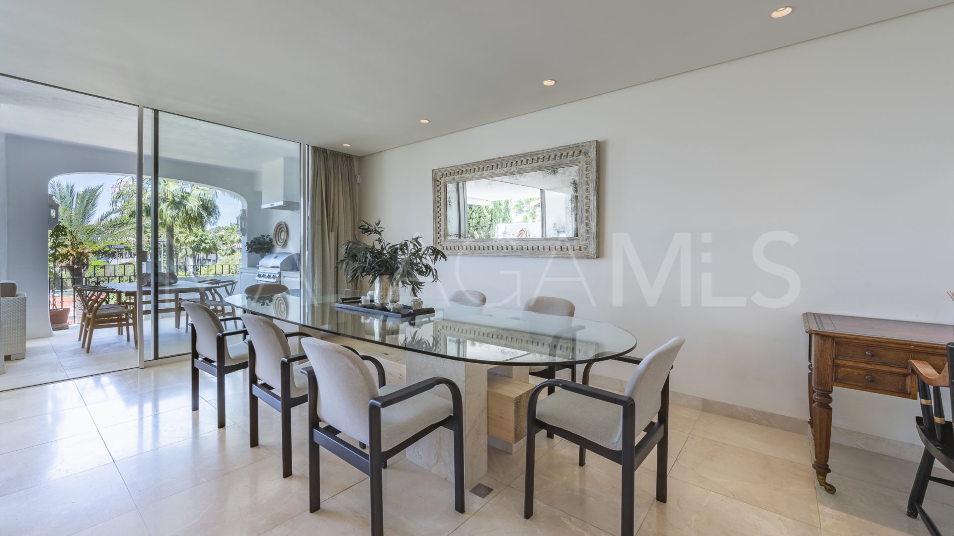 Duplex penthouse for sale in Marina Puente Romano