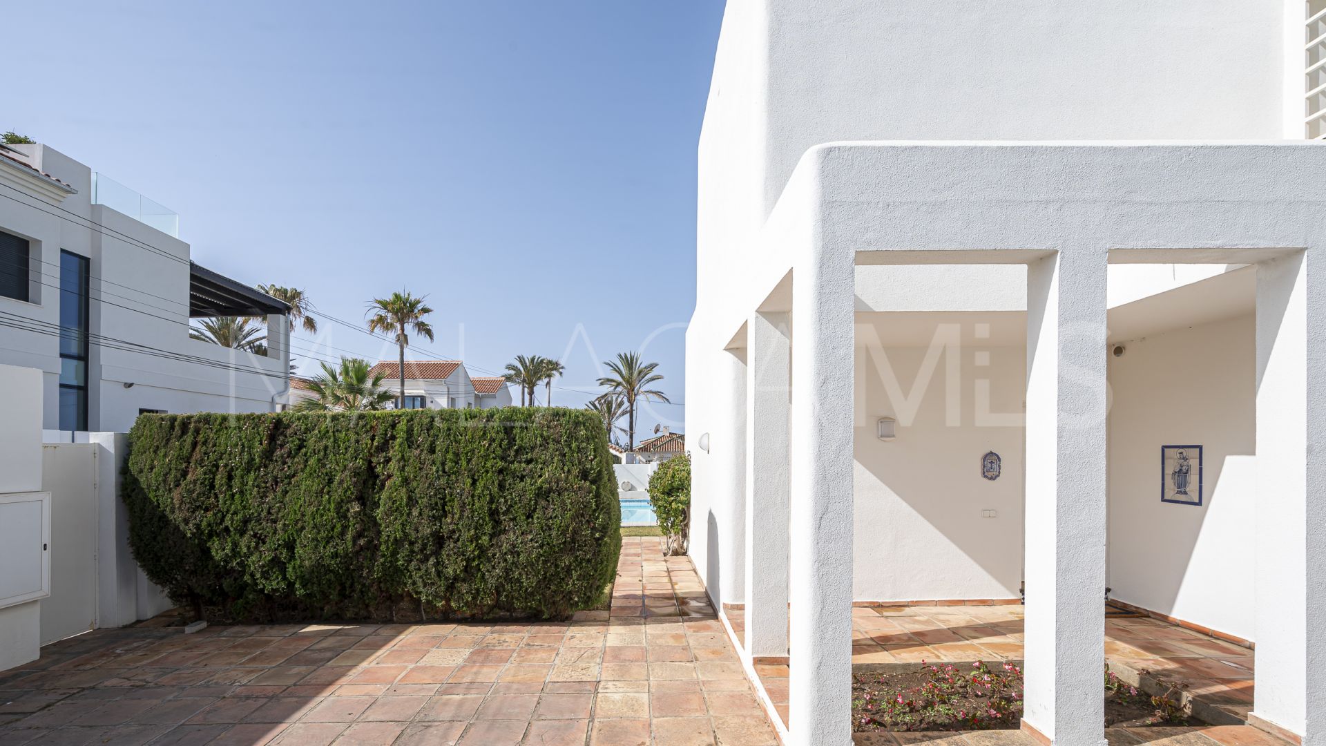 Buy Marbesa 6 bedrooms villa