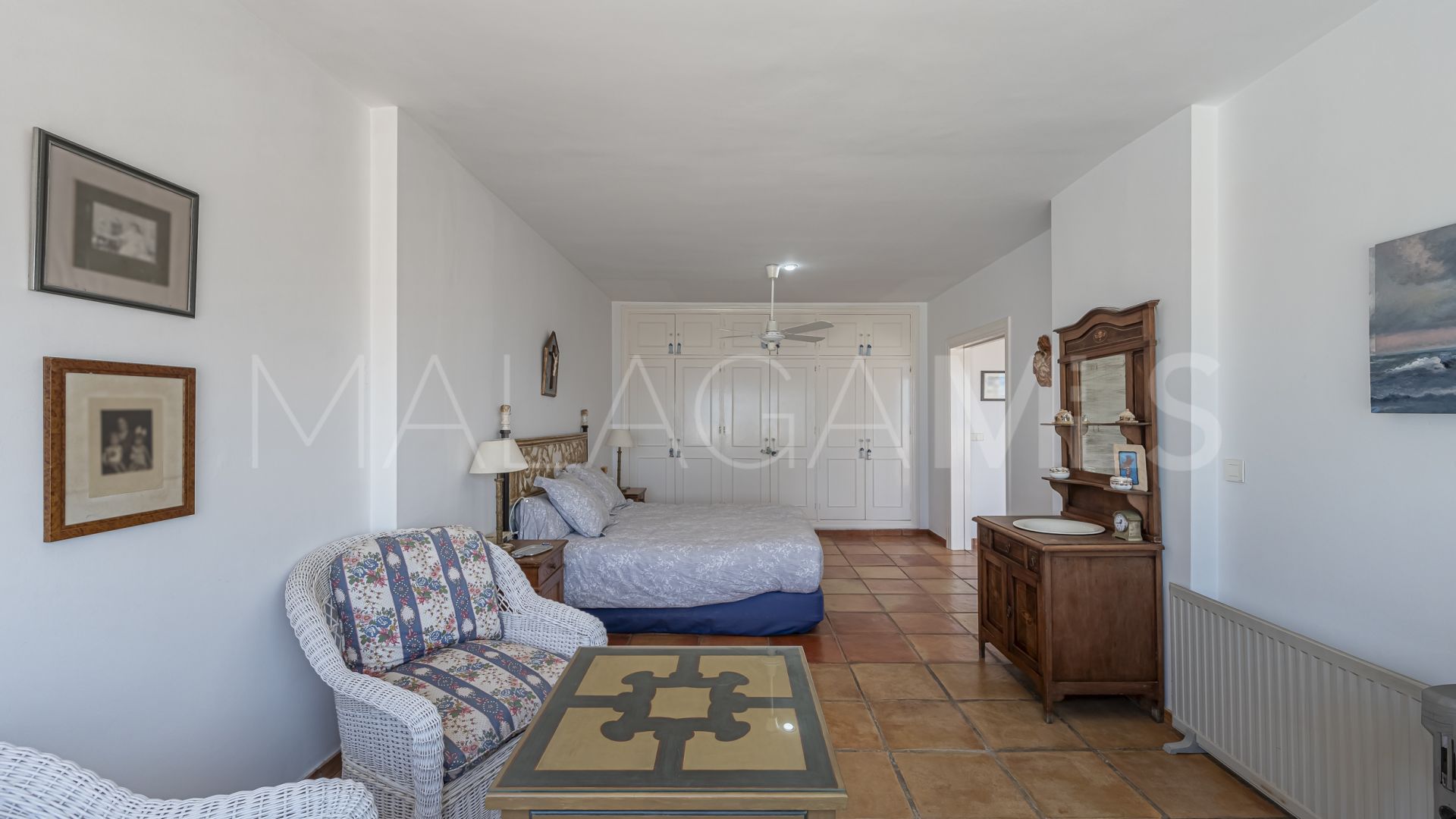 Buy Marbesa 6 bedrooms villa