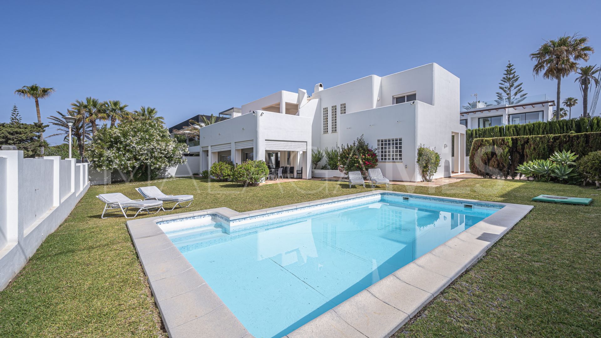 Buy Marbesa 6 bedrooms villa