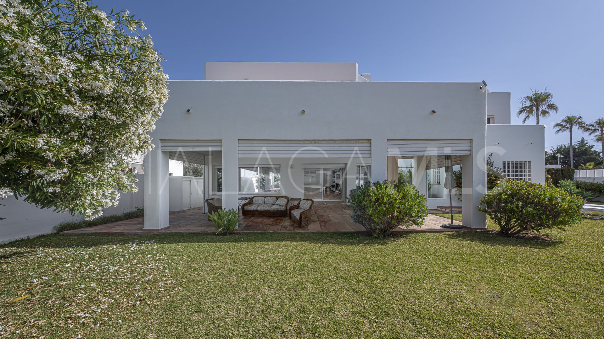 Buy Marbesa 6 bedrooms villa