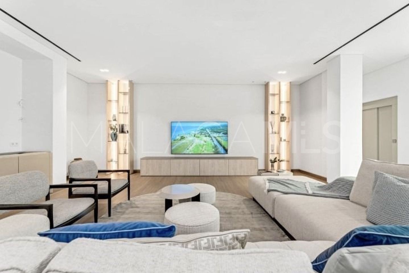 Villa for sale in Los Flamingos