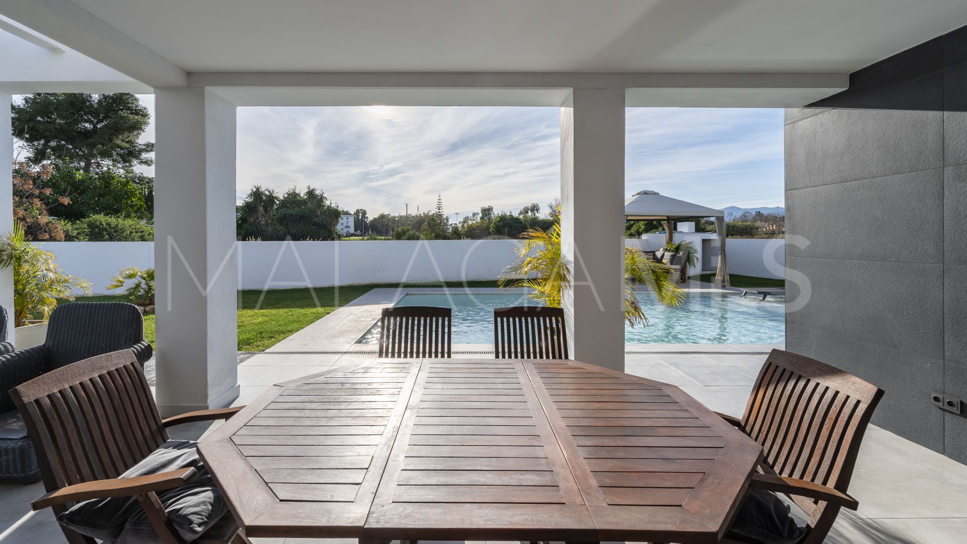 For sale villa in Linda Vista Baja with 3 bedrooms