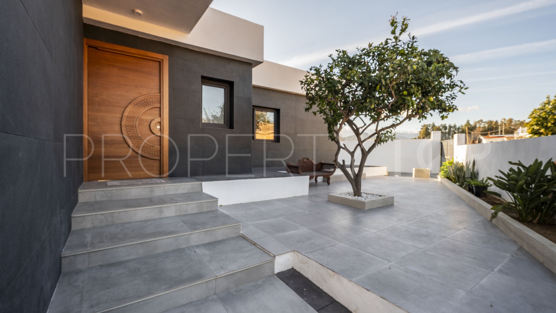 For sale villa in Linda Vista Baja with 3 bedrooms