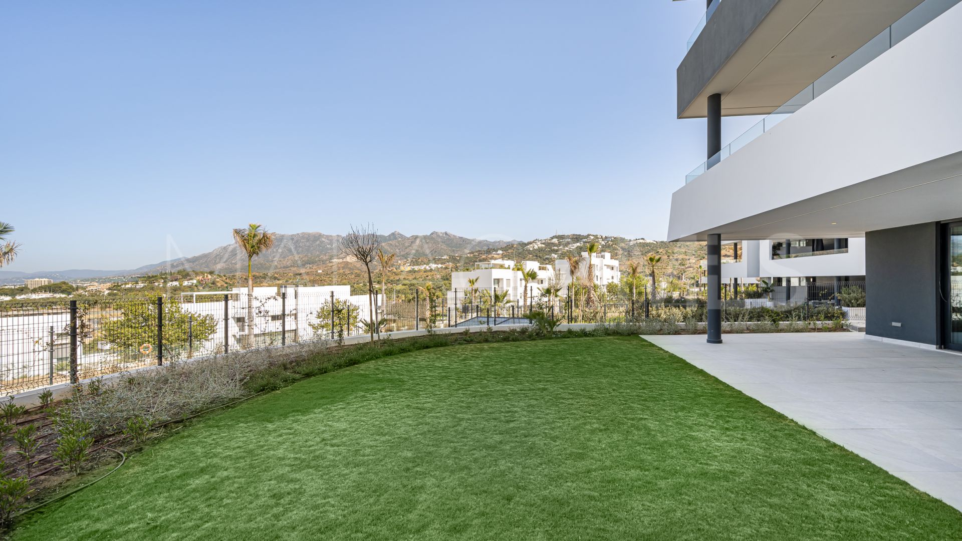 Erdgeschosswohnung for sale in Marbella Ost