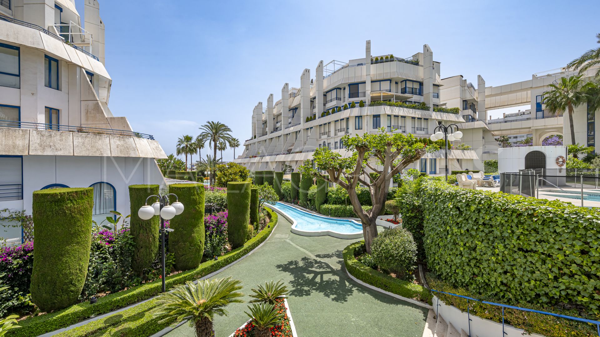 For sale ground floor apartment with 2 bedrooms in Marbella House