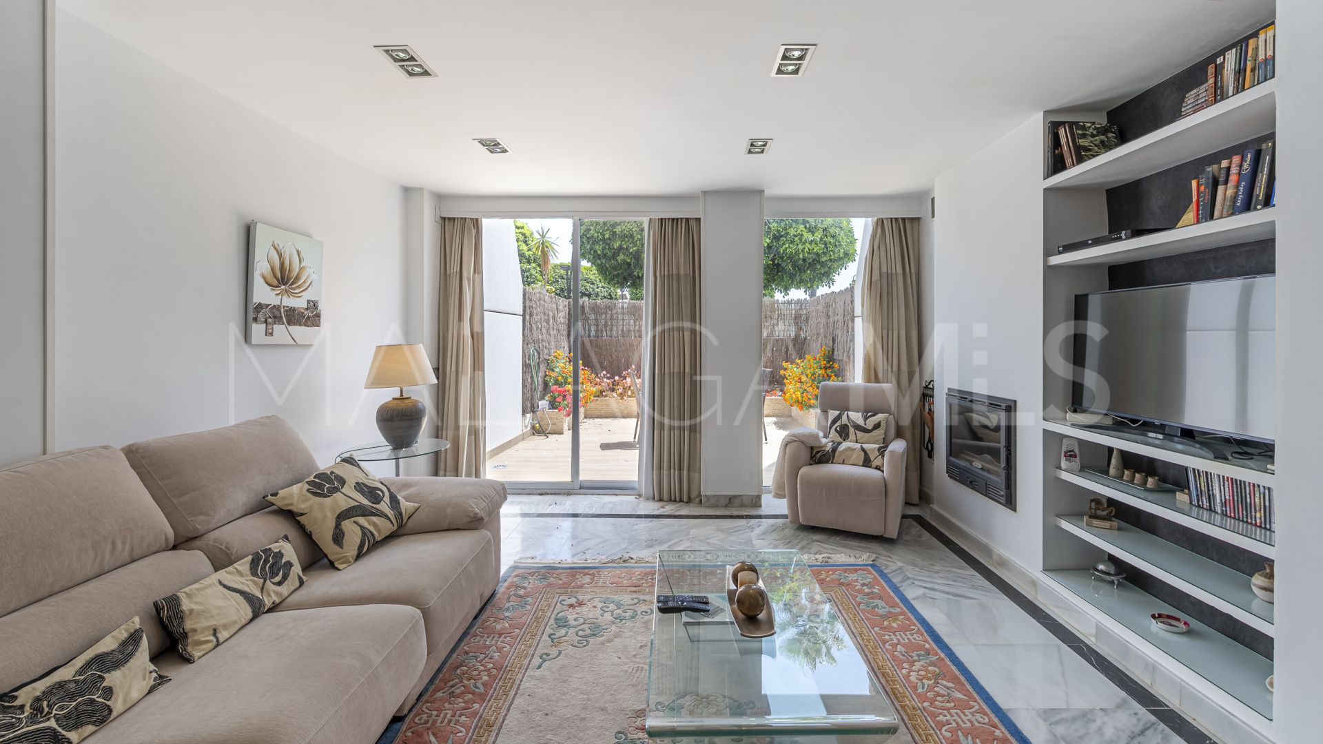 For sale ground floor apartment with 2 bedrooms in Marbella House